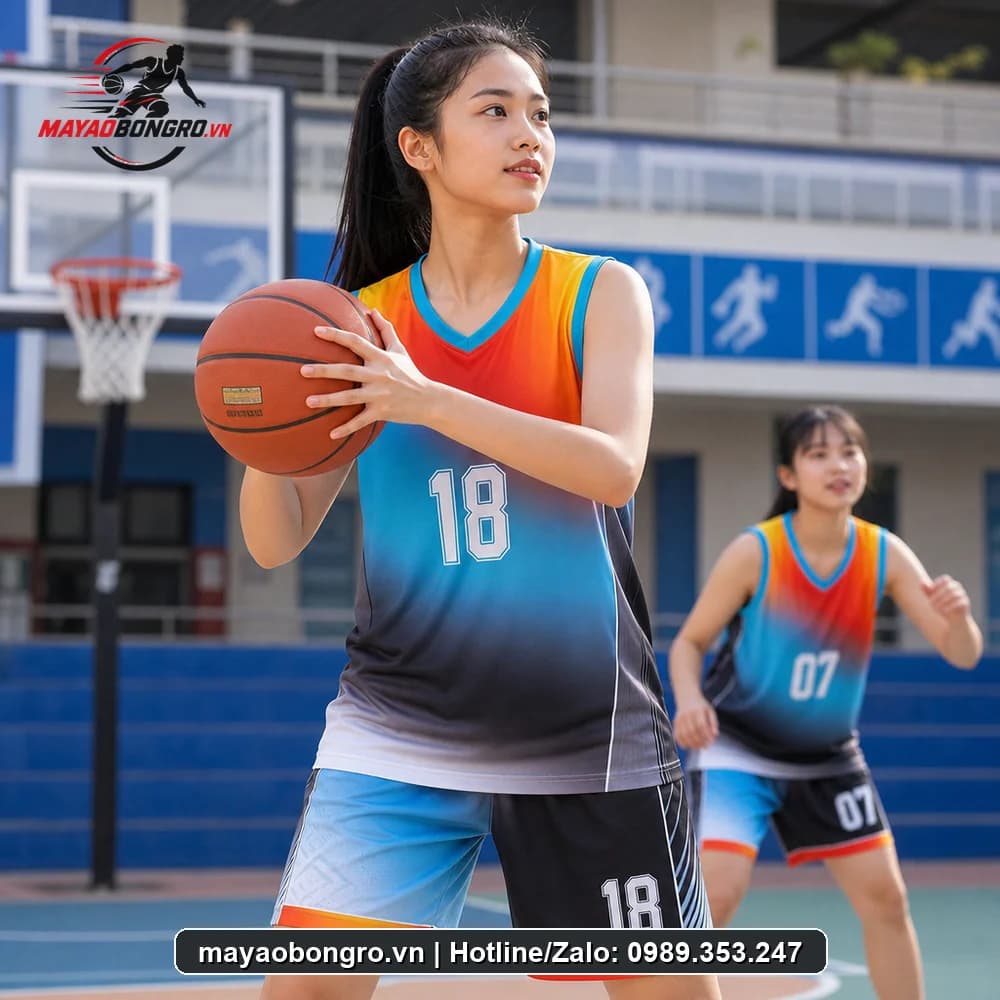 Mẫu bóng rổ gradient năng động xanh cho học sinh trung học phổ thông, người lớn.